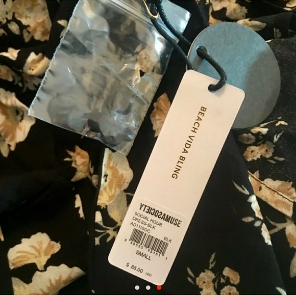 amuse society social hour dress - Picture 2 of 2